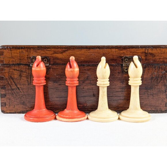 Rare antique bone chess pieces red and white complete playing set, Vintage - Picture 4 of 10